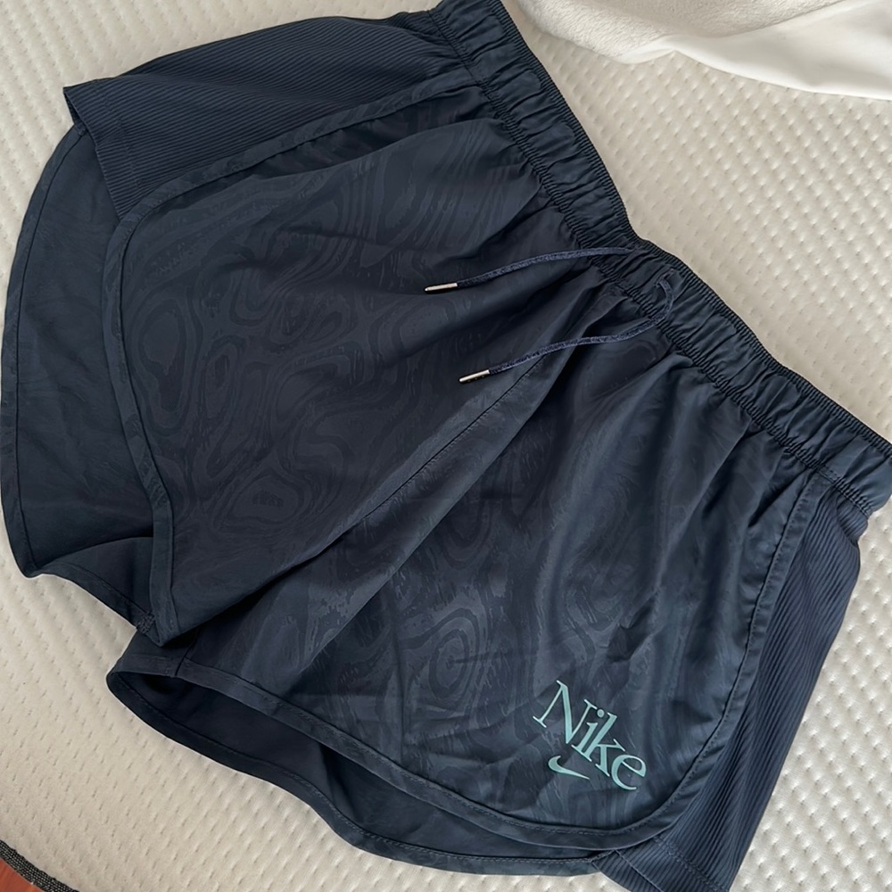 NIKE | dri-fit shorts